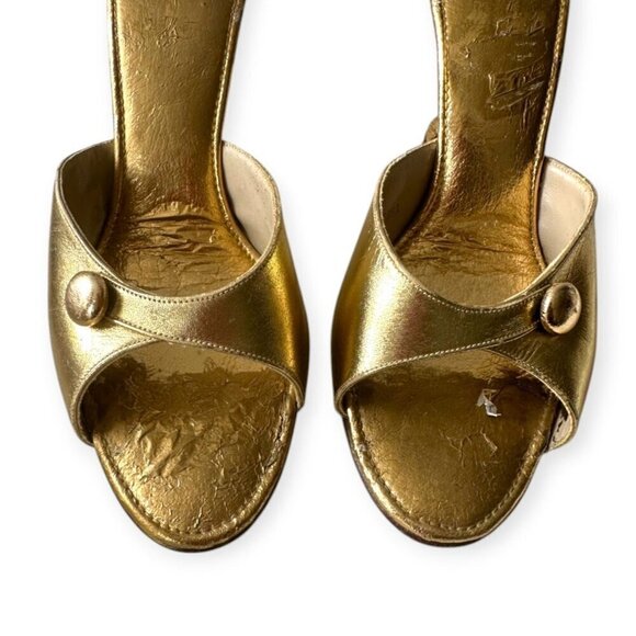 Vintage 1950s Gold Boomerang Wedge Mules– Sculptural Heel, Metallic Leather 8.5N - Picture 13 of 14